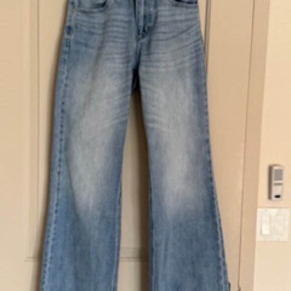 KanCan Wide Leg Flare Jeans- Light Wash- Size 5 - Picture 3 of 5